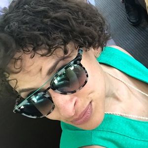 Meet your Posher, Lizabeth